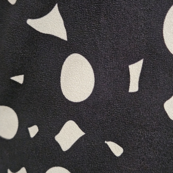 Anthropologie HUTCH Flounced Shoulder-Tie Midi Dress Black/white. Size Med - Picture 4 of 16